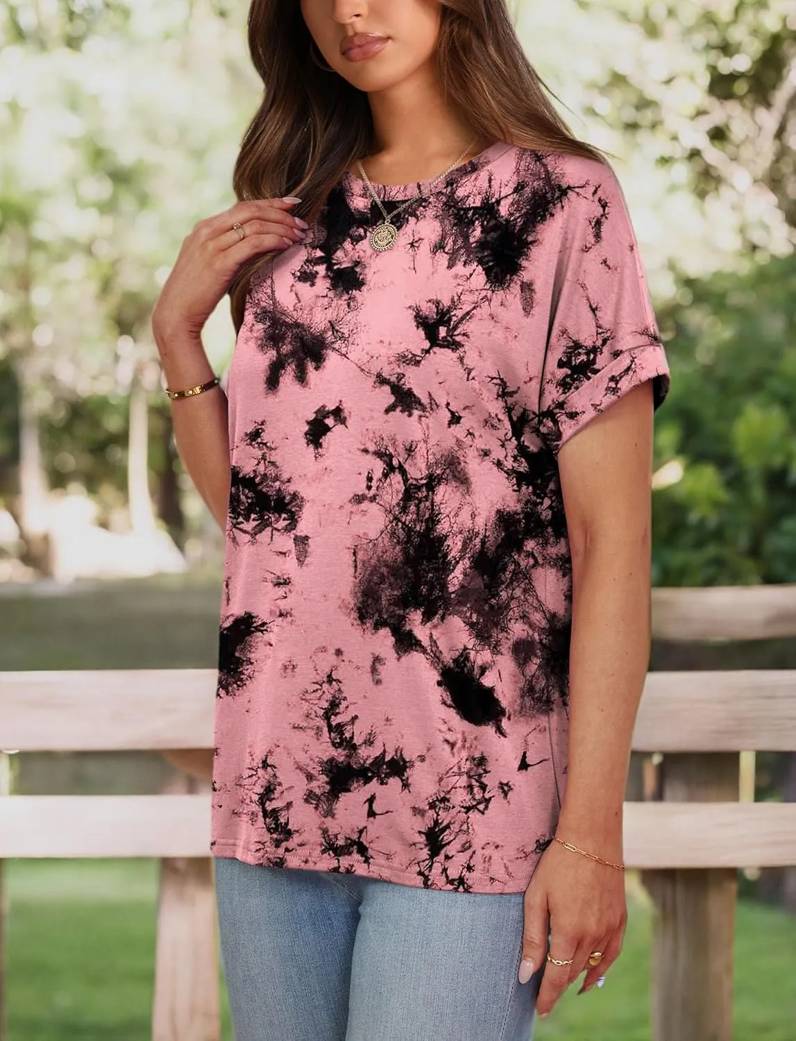 Besshopie Women's Oversized T Shirts Short Sleeve Crewneck Summer Tops Casual Loose Basic Tee Shirts 2025 Trendy Clothes