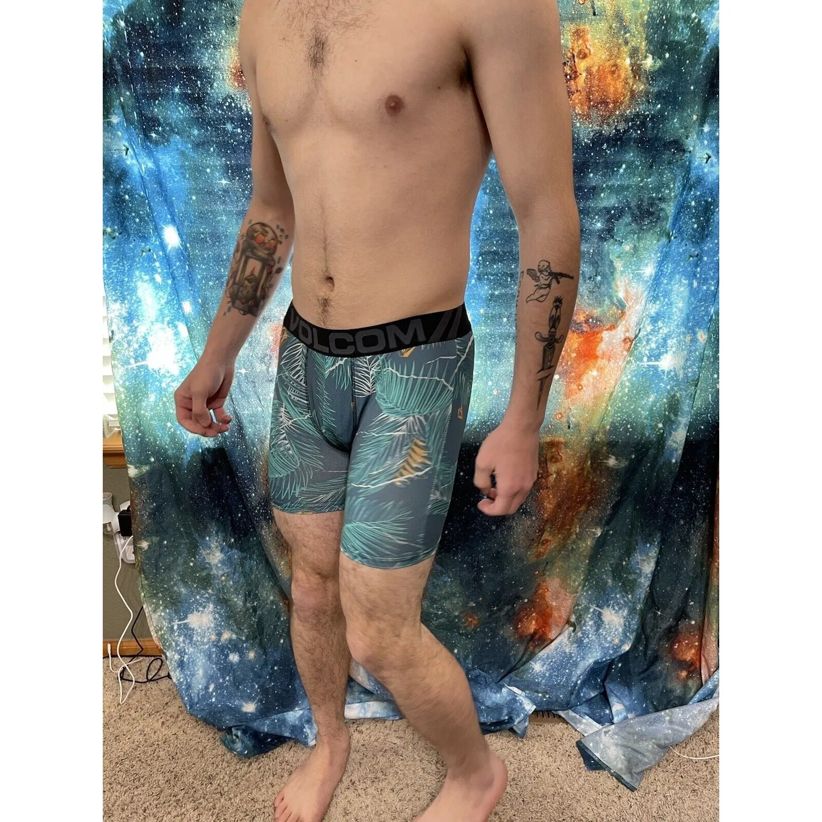 Men's volcom medium tropical leaves compression shorts